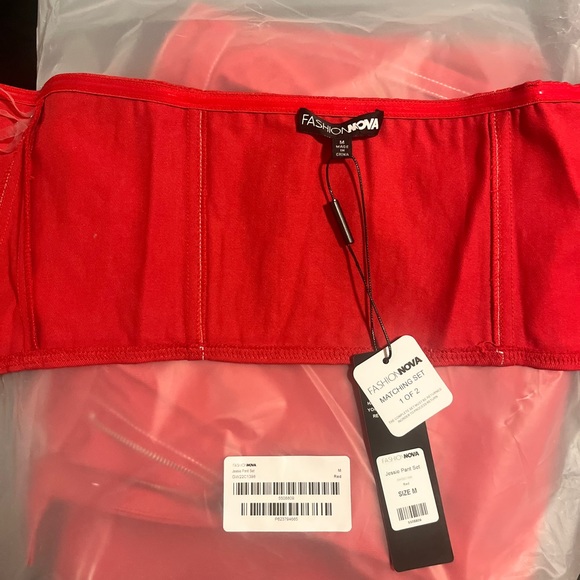 Brand new women set never worn 10/10 quality - Picture 2 of 7